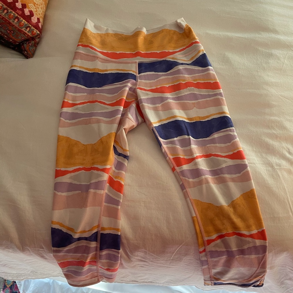 Lululemon multi color legging
